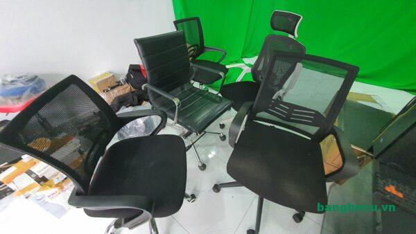 Thu mua bàn ghế văn phòng cũ giá cao