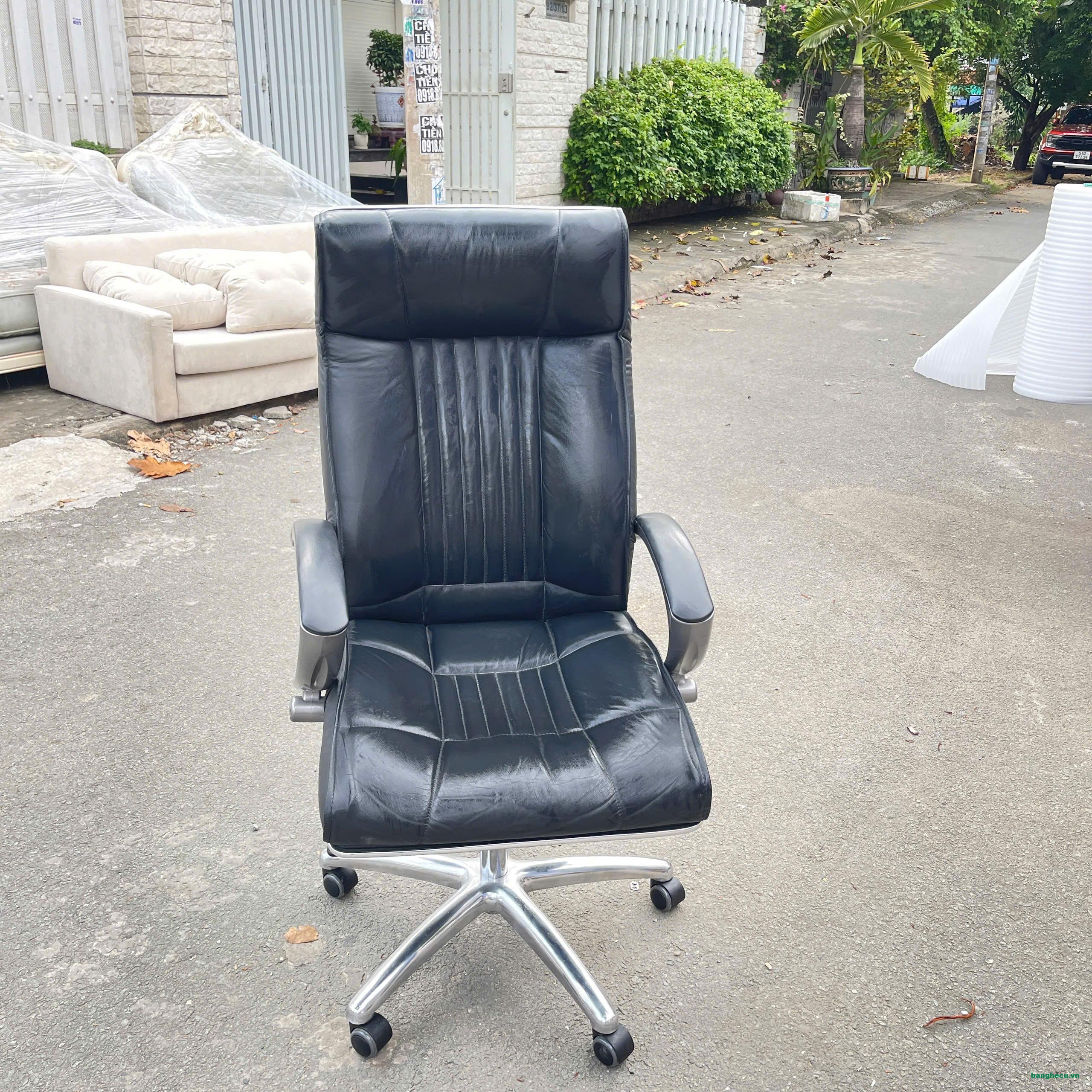 Ghế giám đốc cũ chân inox giá rẻ