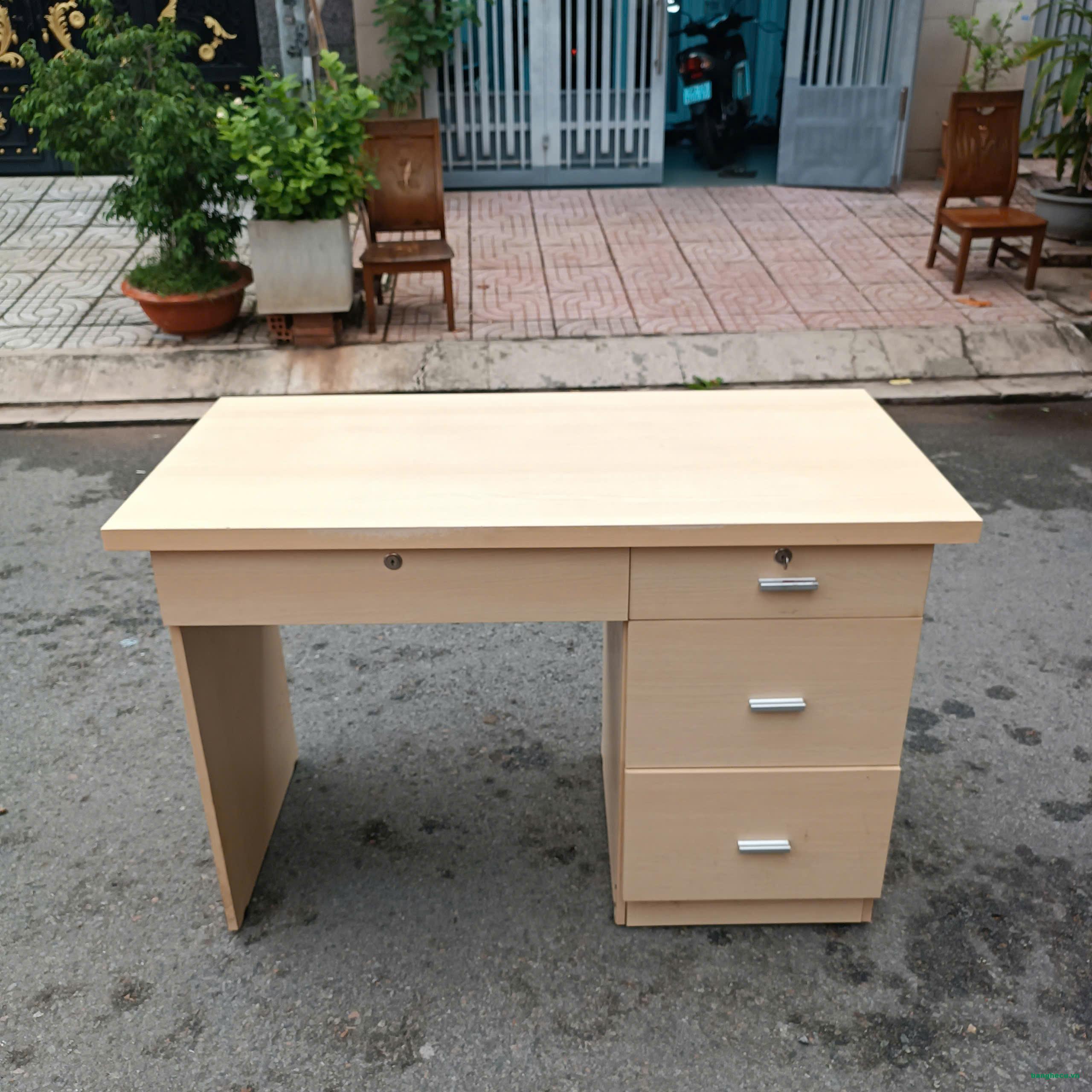 ban-lam-viec-1m2-full-hoc