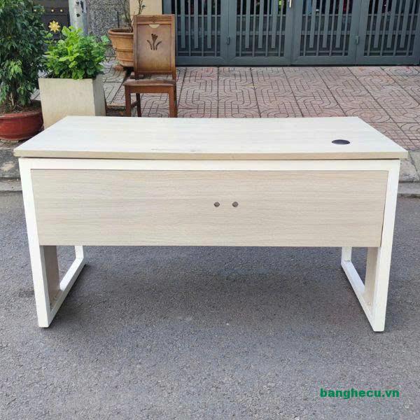 Bàn làm việc chân sắt 1m4 cũ giá rẻ