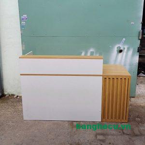 Thanh lý quầy lễ tân 1m6 trắng vân gỗ