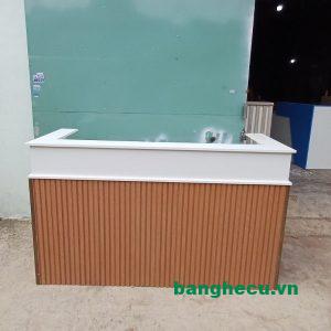 Quầy bar chữ U 2m lam sóng nhựa