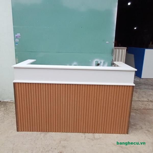 quay bar chu U 2m lam nhua Quầy bar chữ U 2m lam sóng nhựa