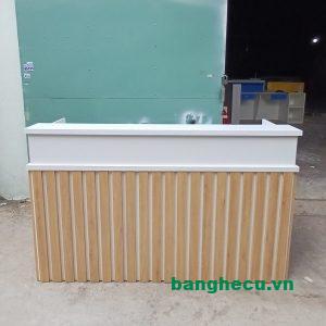 Quầy lễ tân chữ U lam sóng gỗ