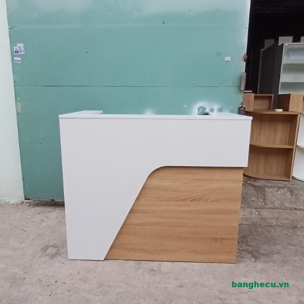 Quầy lễ tân 1m2 x 60cm giá rẻ