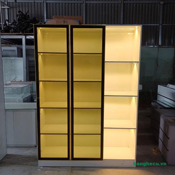tu trung bay canh kinh 1m5 x 2m gia re Tủ trưng bày cánh kính 1m5 x 2m giá rẻ