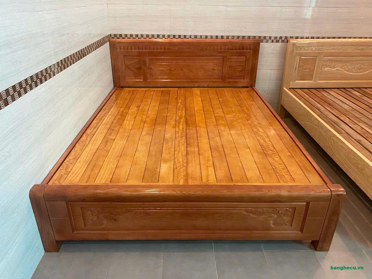 Thanh lý Giường ngủ gỗ sồi Nga 1m4 dạt phản