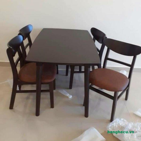 Bộ bàn ăn gỗ 4 ghế mango màu nâu mới 99%