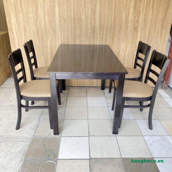 Bộ bàn ăn cabin màu nâu 4 ghế gỗ mặt nệm cao cấp