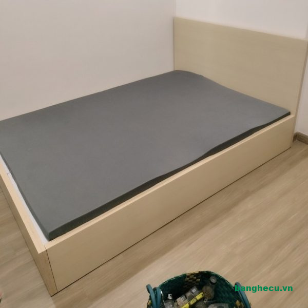 Giường ngủ MDF 1m4x2m màu kem tồn kho