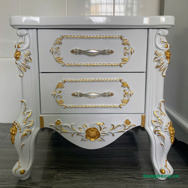 Tab đầu giường tân cổ điển màu trắng mới 90%