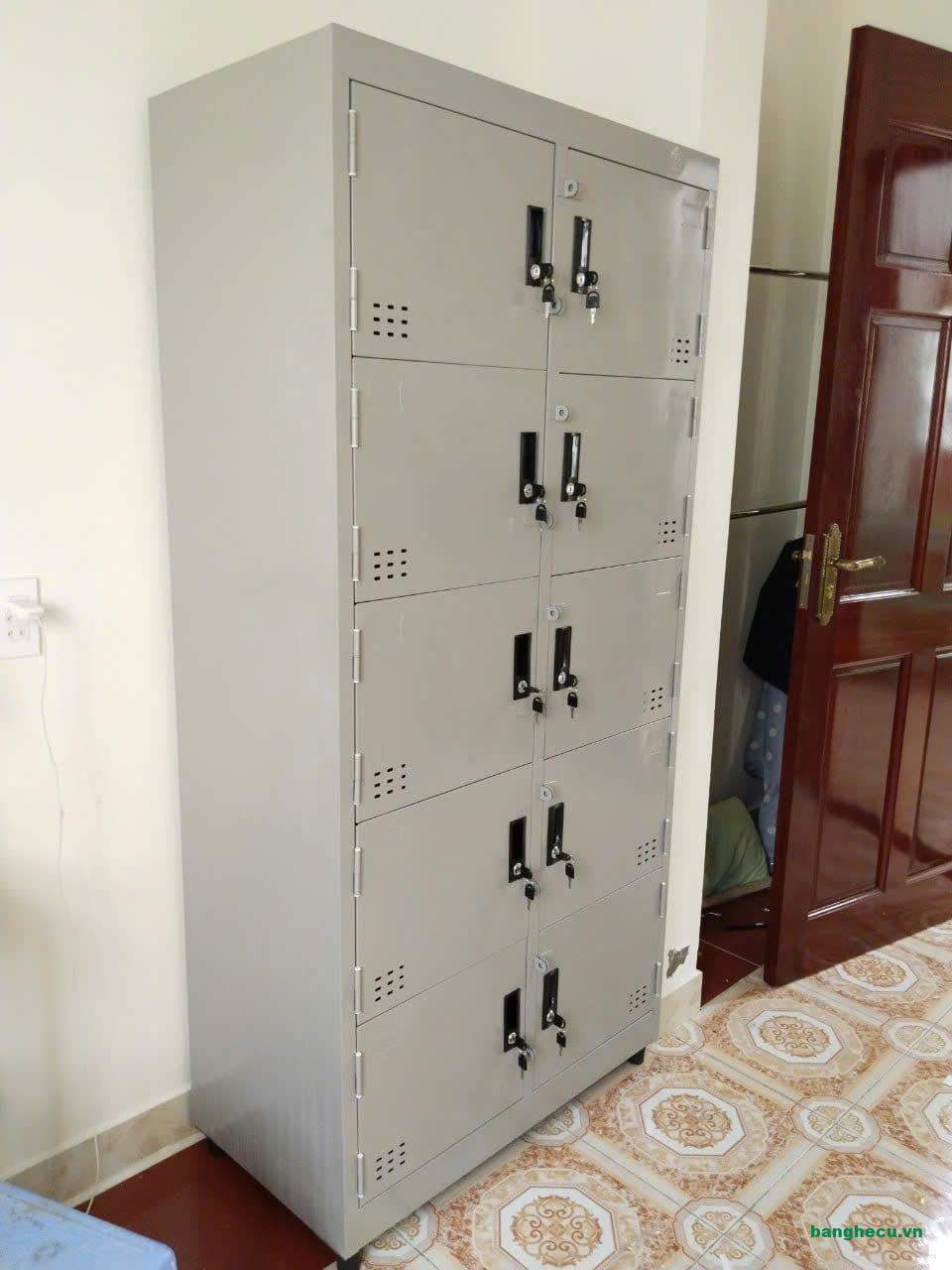 Tủ locker sắt 10 ô tồn kho