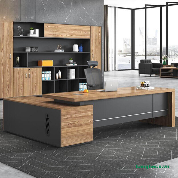 ban-giam-doc-L-2m4-1m6