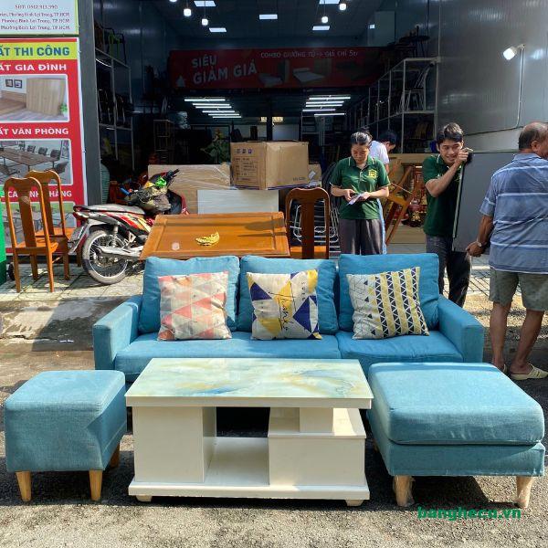Bộ ghế sofa vải chân gỗ kèm bàn thanh lý