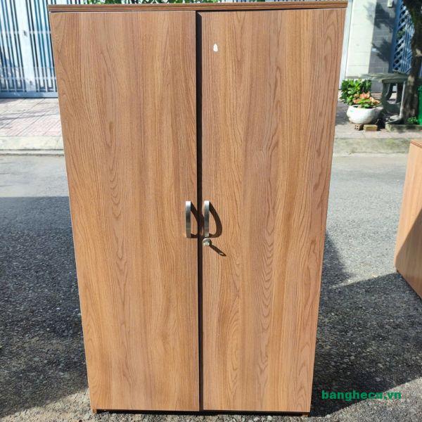 Tủ hồ sơ 2 cánh thấp màu nâu gỗ mới 90%