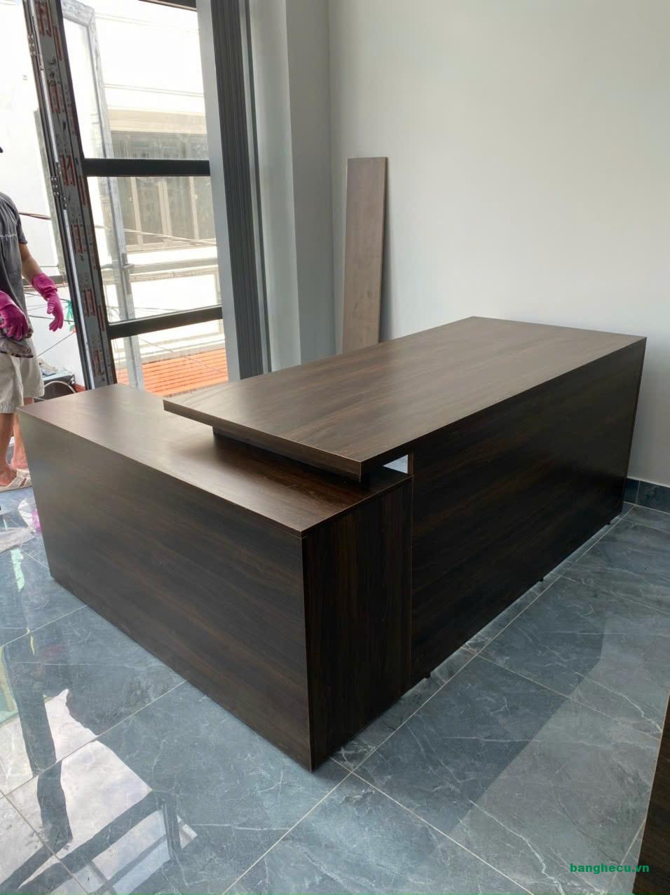 Thanh lý bàn giám đốc chữ L đẹp như mới