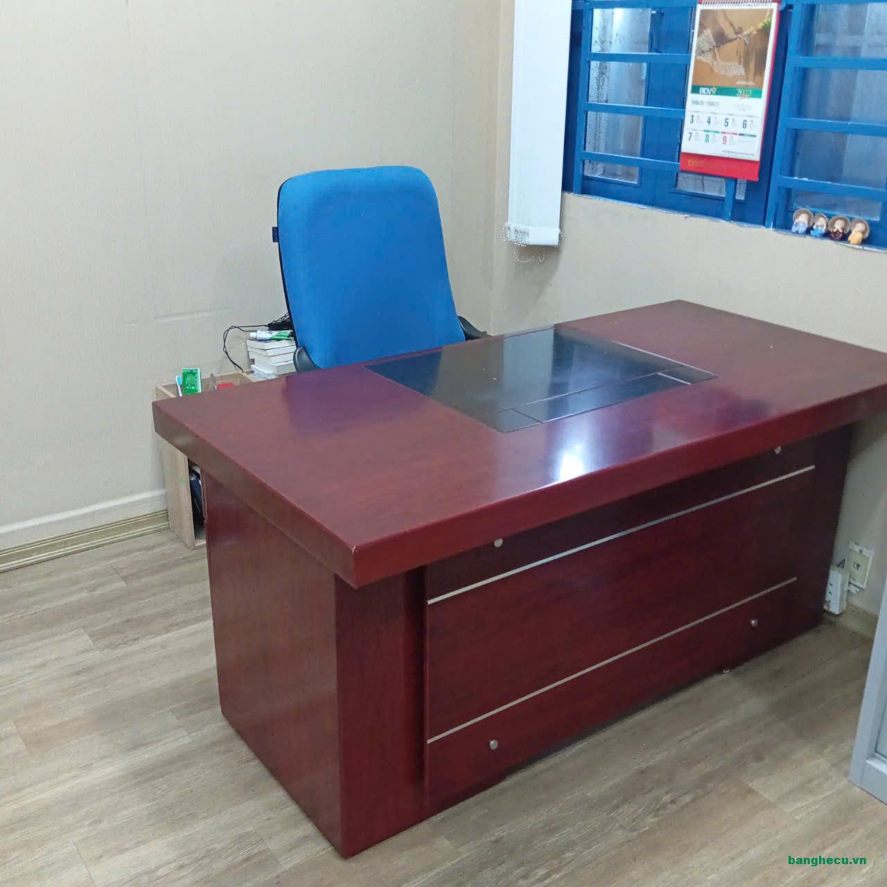 Bàn giám đốc cũ 1m6 có hộc tủ giá rẻ