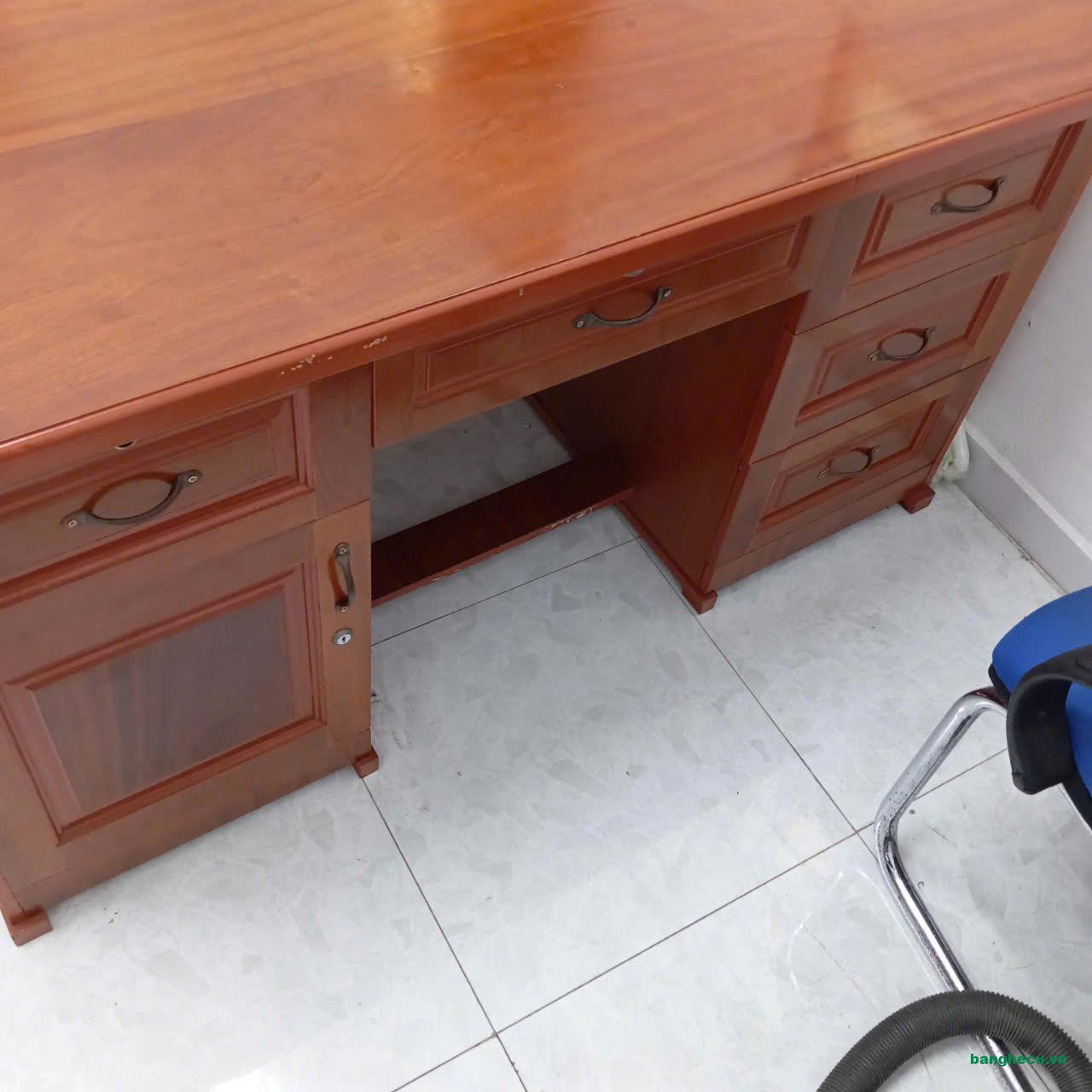 Thanh lý bàn giám đốc 1m4 gỗ tự nhiên có hộc - Ảnh 2