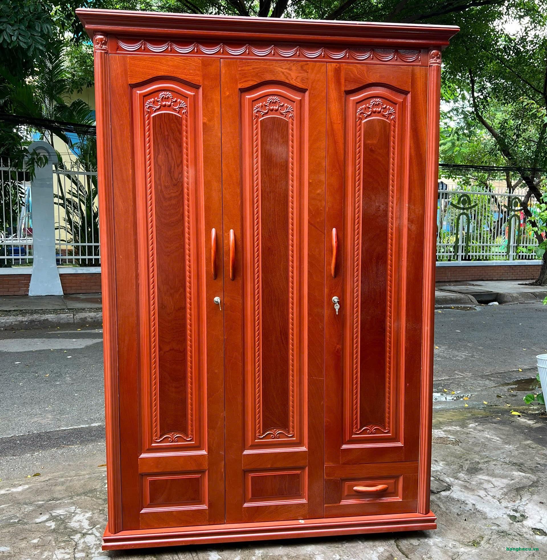 Thanh lý Tủ quần áo gỗ 3 cánh phủ xoan đào màu nâu