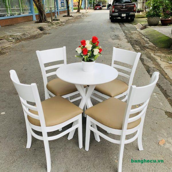 Ghế cafe cabin gỗ tự nhiên màu trắng mặt nệm cao cấp