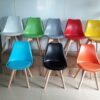Ghế cafe Eames chân gỗ mặt nhựa nhiều màu