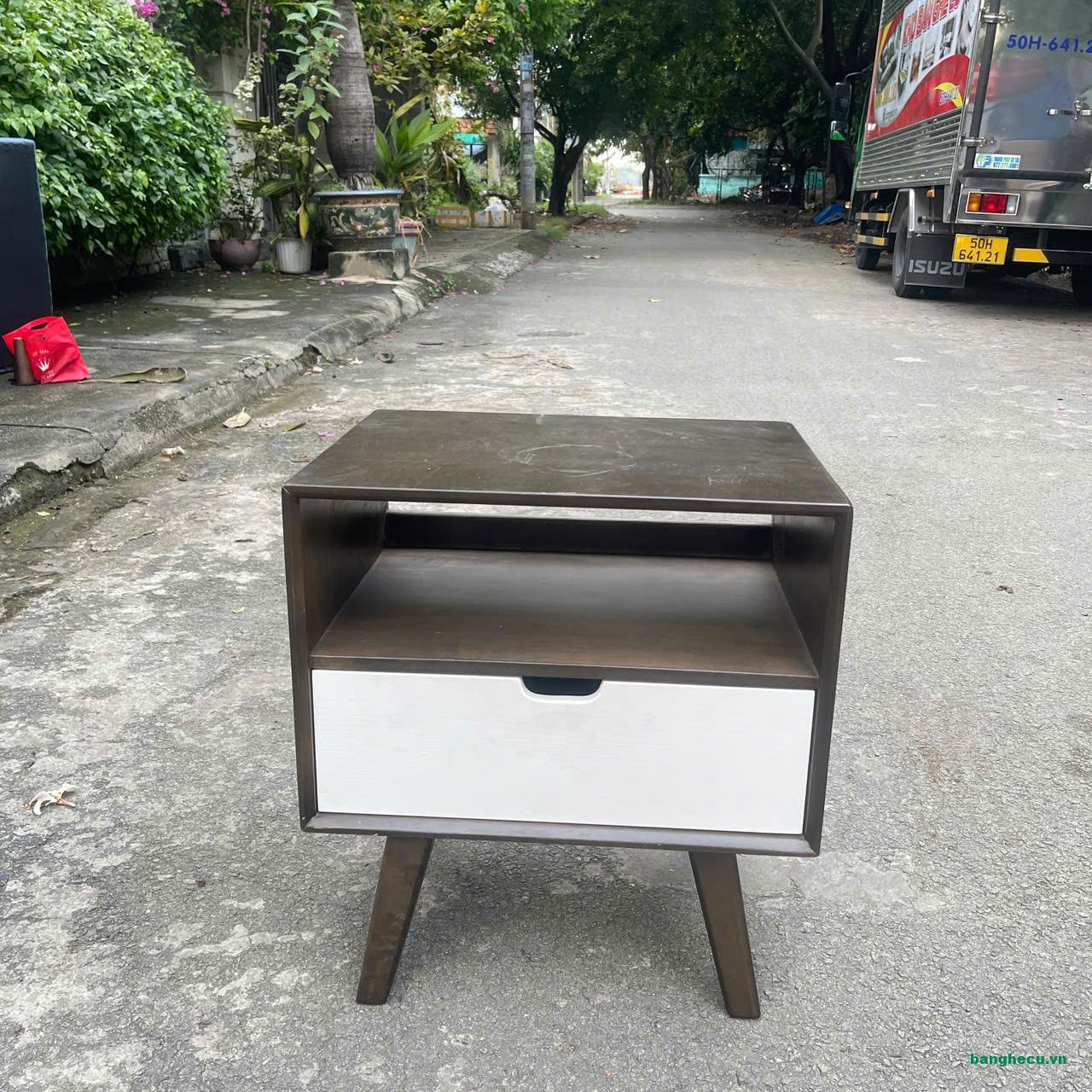 Tủ kệ gỗ xuất khẩu thanh lý