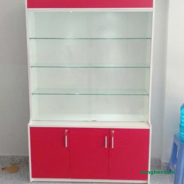 Tủ trưng bày trắng đỏ ngăn kính lùa giá rẻ