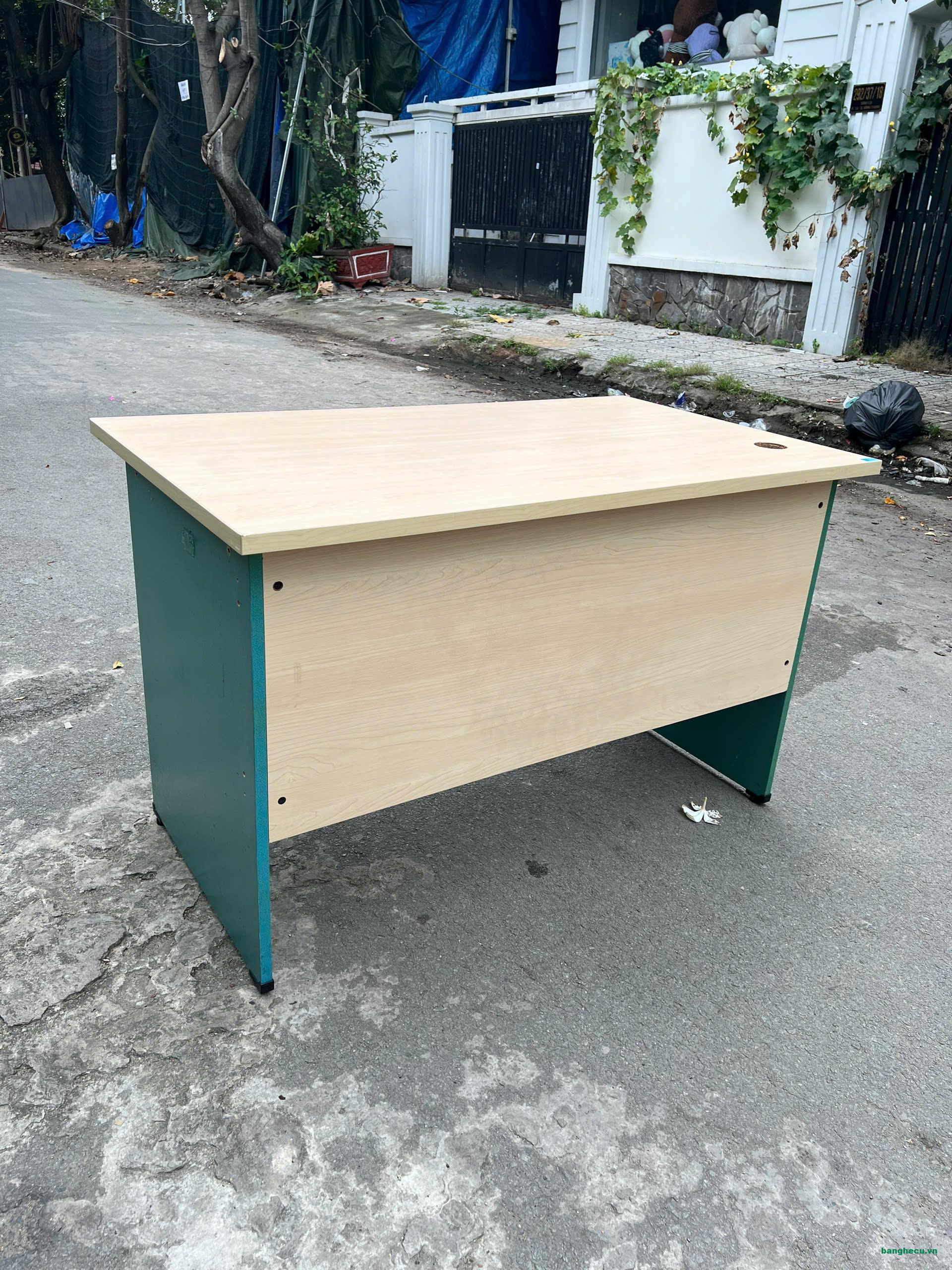 Bàn làm việc không hộc Hòa Phát 1m2x70cm mới 90% - Ảnh 4