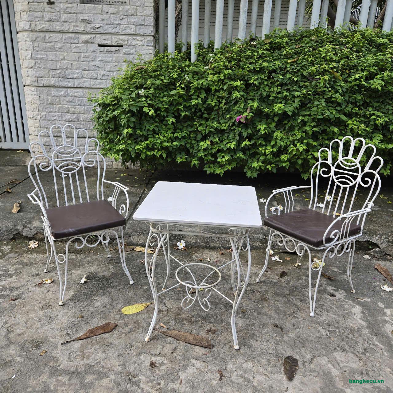 Bàn sắt cafe mặt vuông dùng cho sân vườn thanh lý - Ảnh 4