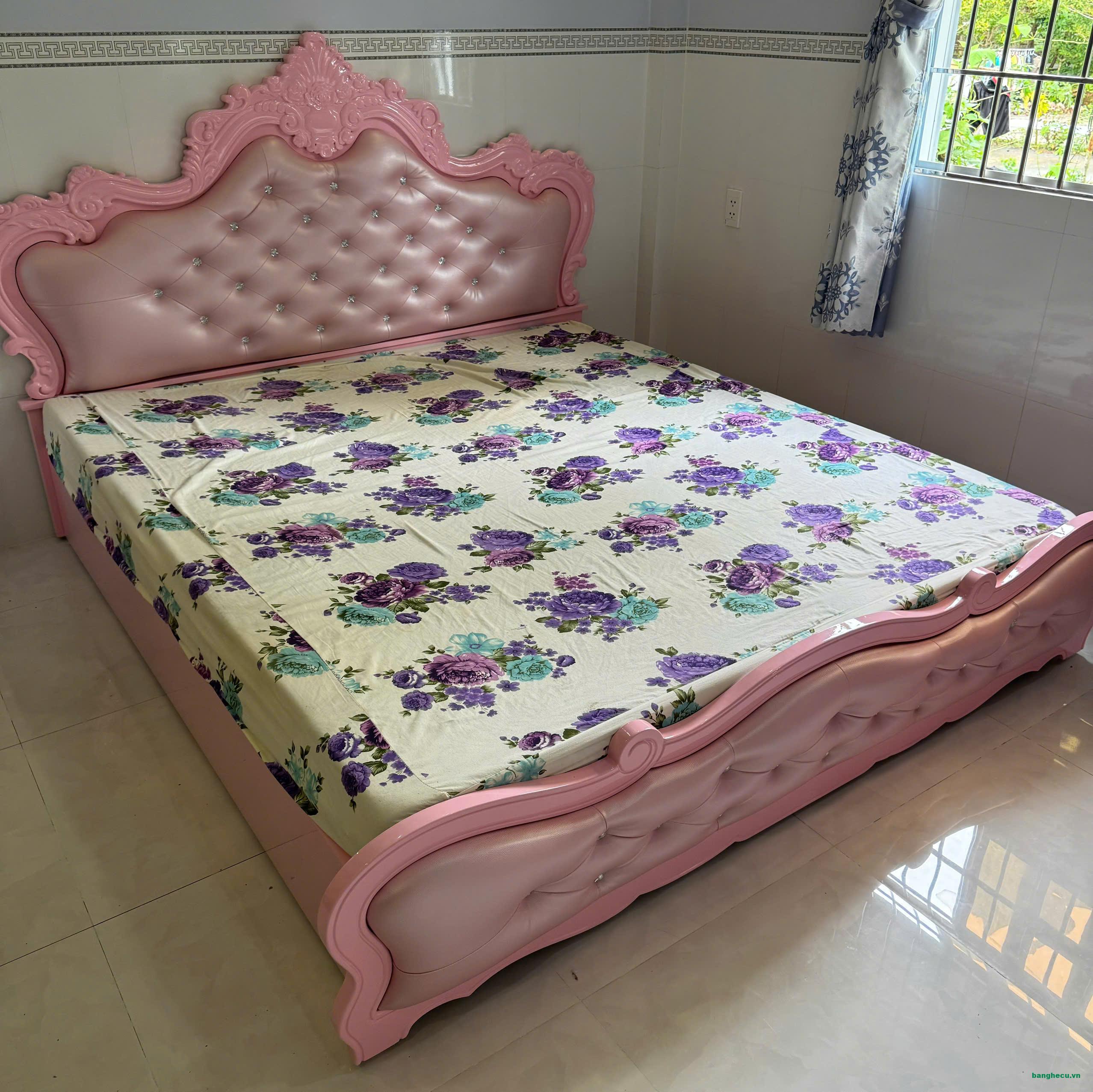 Thanh lý Giường ngủ hoàng gia bọc nệm màu hồng - Ảnh 5