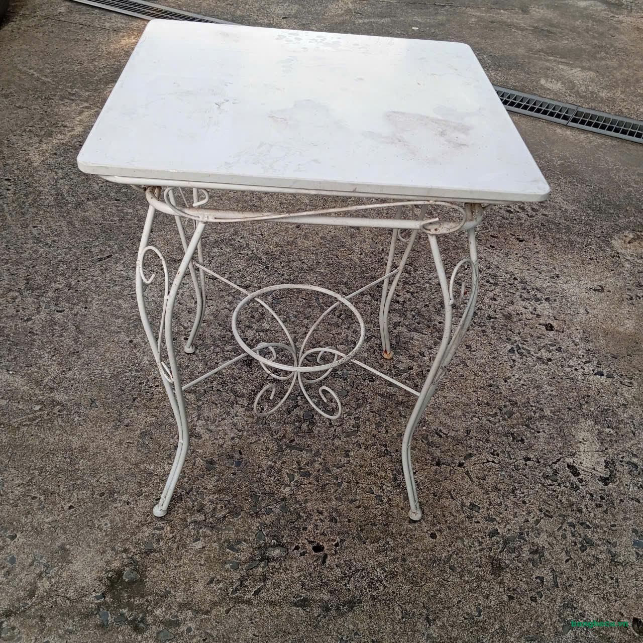 Bộ bàn ghế sắt nghệ thuật quán cafe ngoài trời màu trắng thanh lý - Ảnh 4