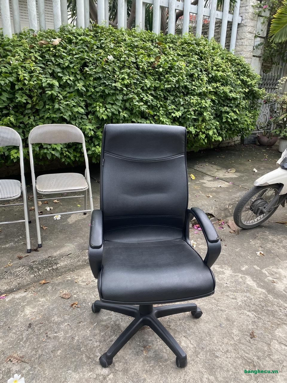 Ghế xoay Trưởng phòng bọc da màu đen mới 90% - Ảnh 4