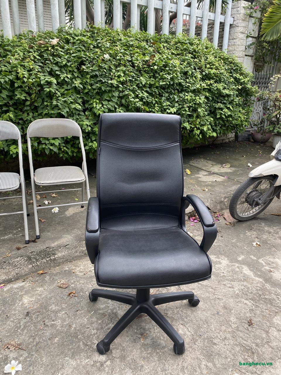 Ghế xoay Trưởng phòng bọc da màu đen mới 90% - Ảnh 3