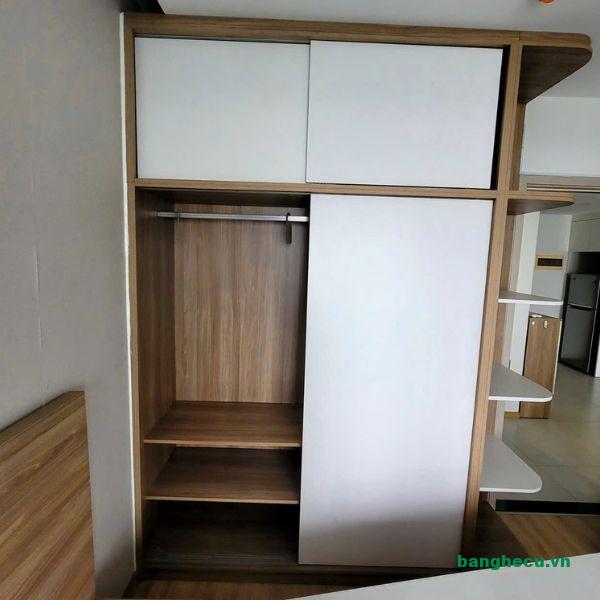 tu-quan-ao-lien-ke-kich-tran-thanh-ly