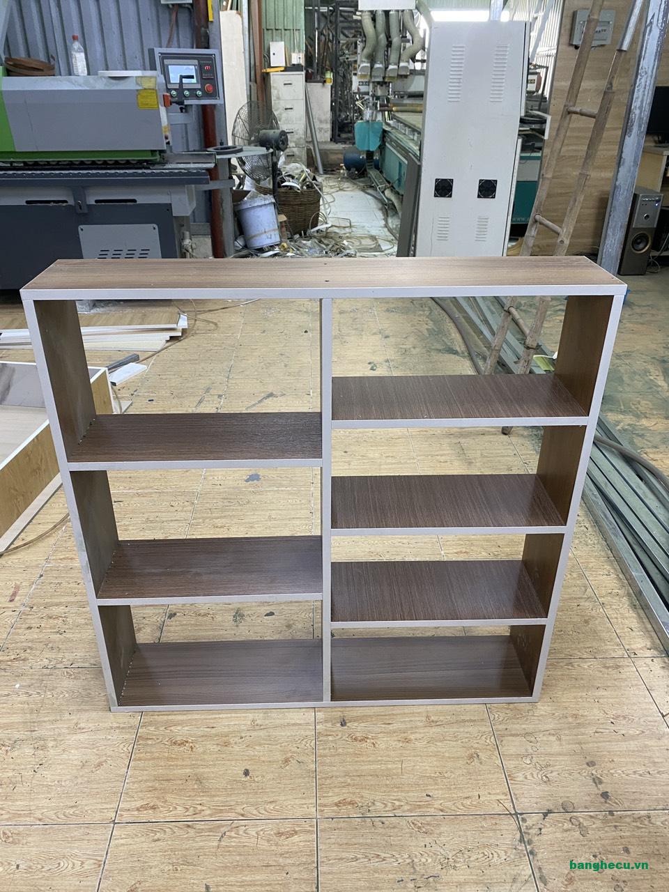 Kệ sách, kệ gỗ trang trí 1mx1m mới 90%