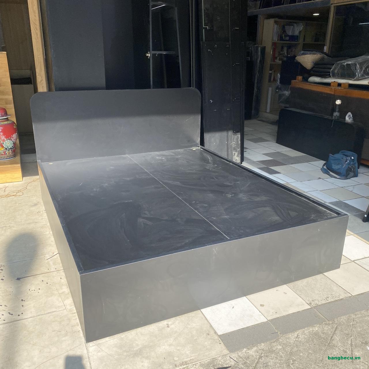 Thanh lý Giường gỗ MDF màu đen 1m4 như mới - Ảnh 3