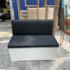Băng ghế sofa cafe, sofa karaoke mặt nệm đen phối khung gỗ trắng