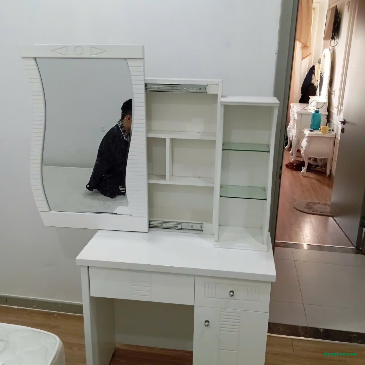 Thanh lý Bàn phấn trang điểm gỗ công nghiệp màu trắng - Ảnh 2