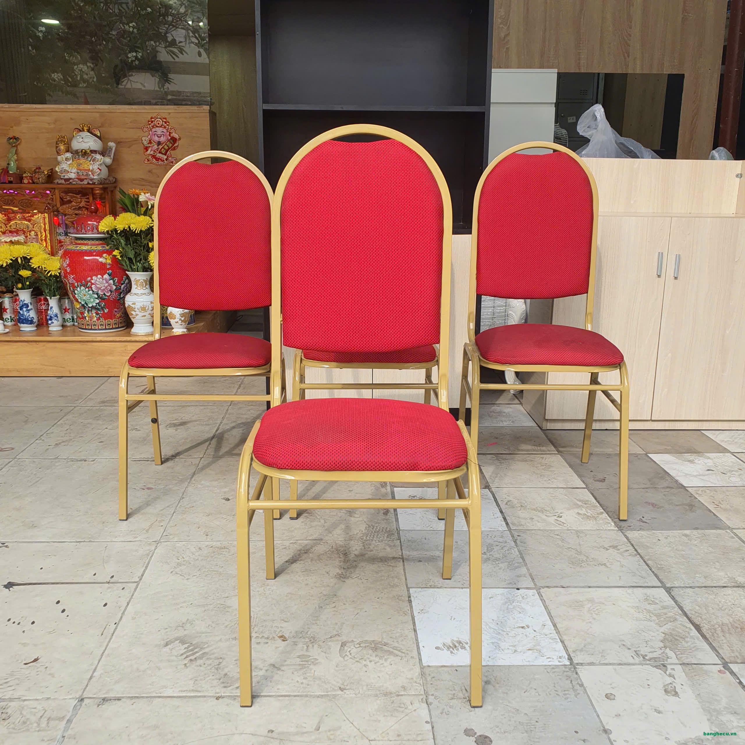 Ghế Banquet nệm bọc vải màu đỏ, ghế nhà hàng cũ đẹp