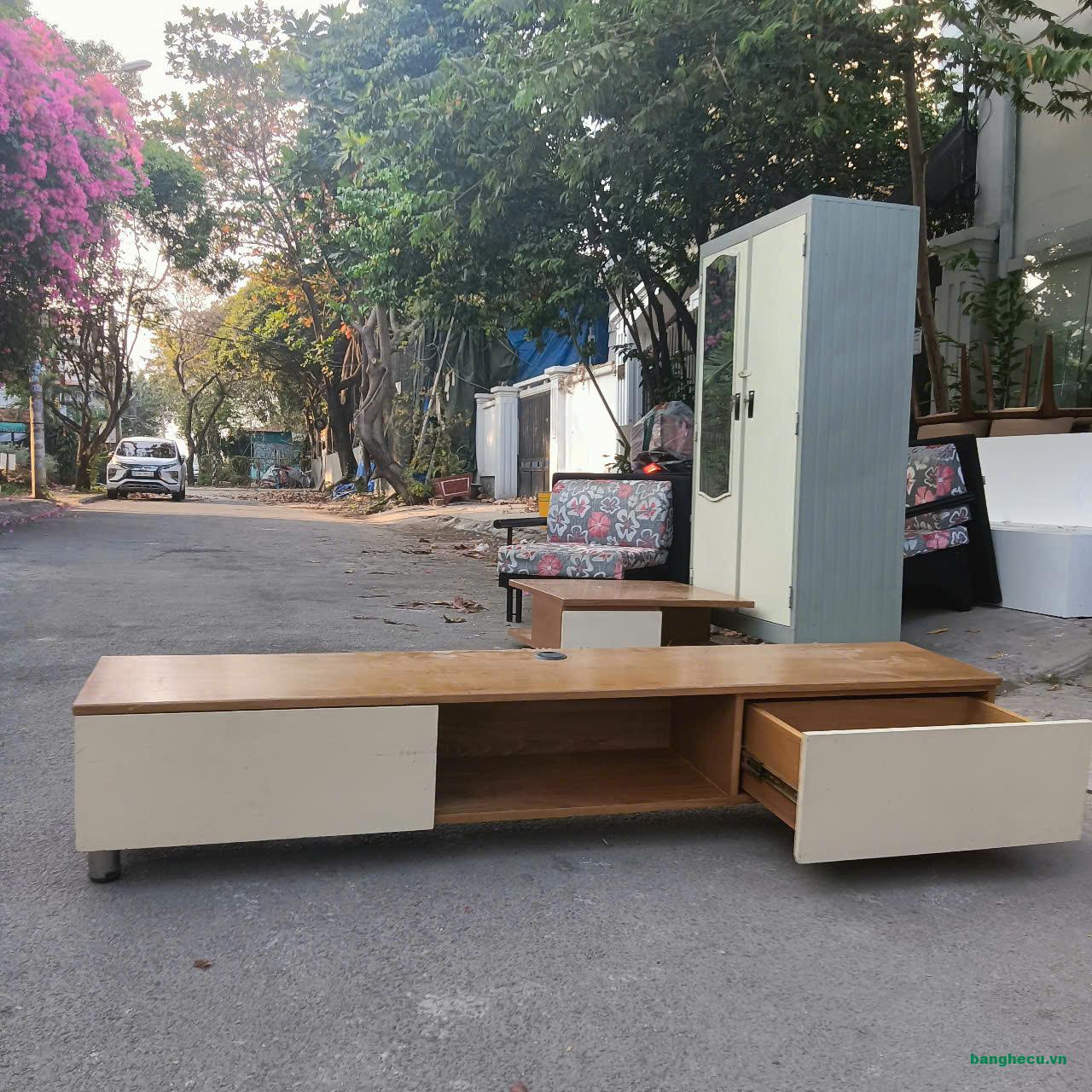 Kệ tivi phòng khách 2 hộc kéo dài 1m8 cũ - Ảnh 2