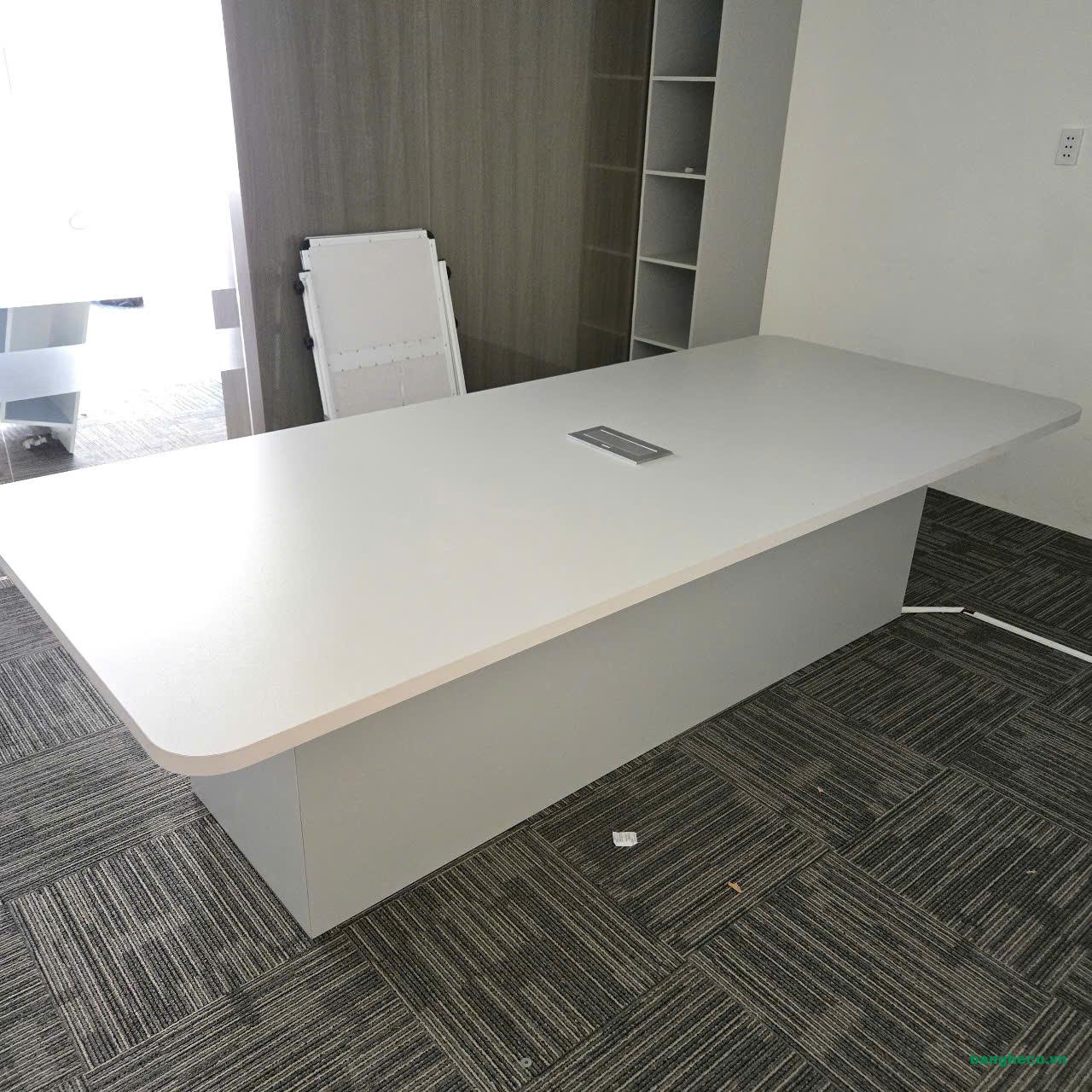 Bàn họp gỗ MDF 1m2x2m4 hàng cao cấp màu trắng như mới