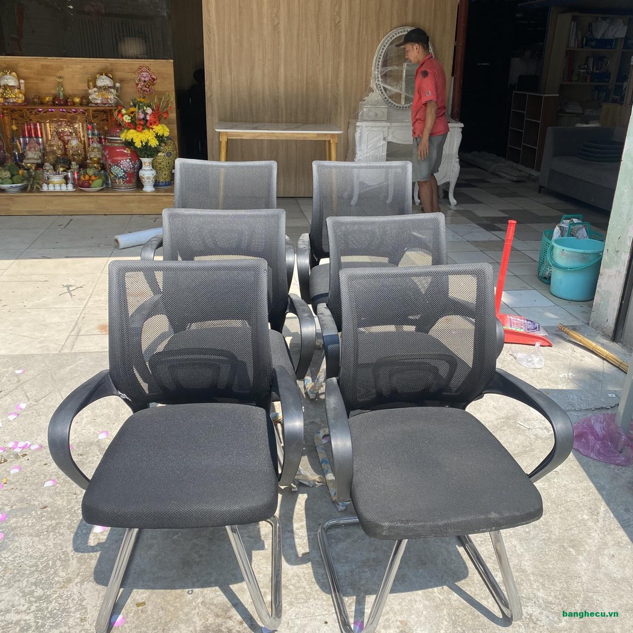 Ghế lưới chân quỳ Hòa Phát mới 90%