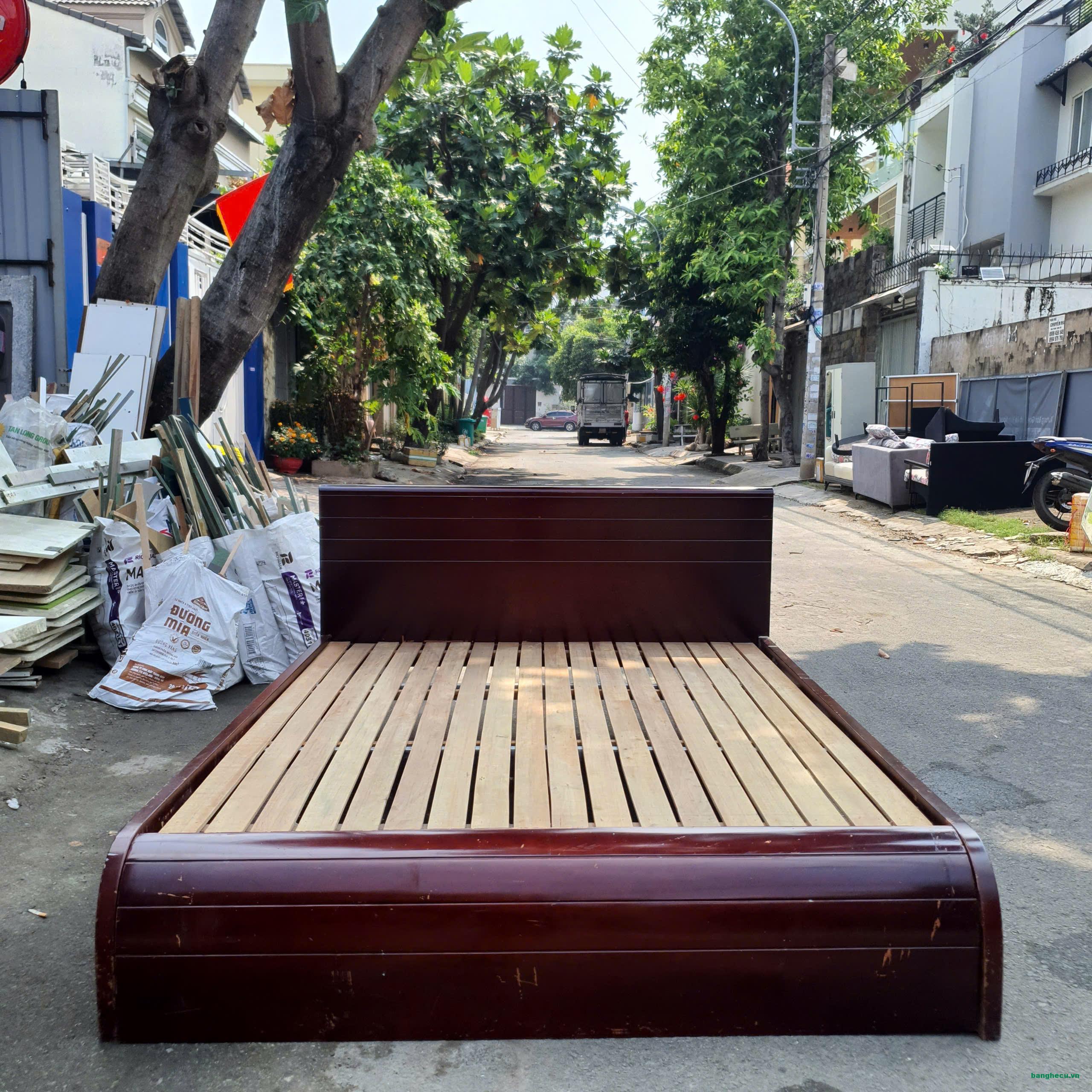 Thanh lý giường gỗ xoan đào 1m6x2m cũ đẹp - Ảnh 6