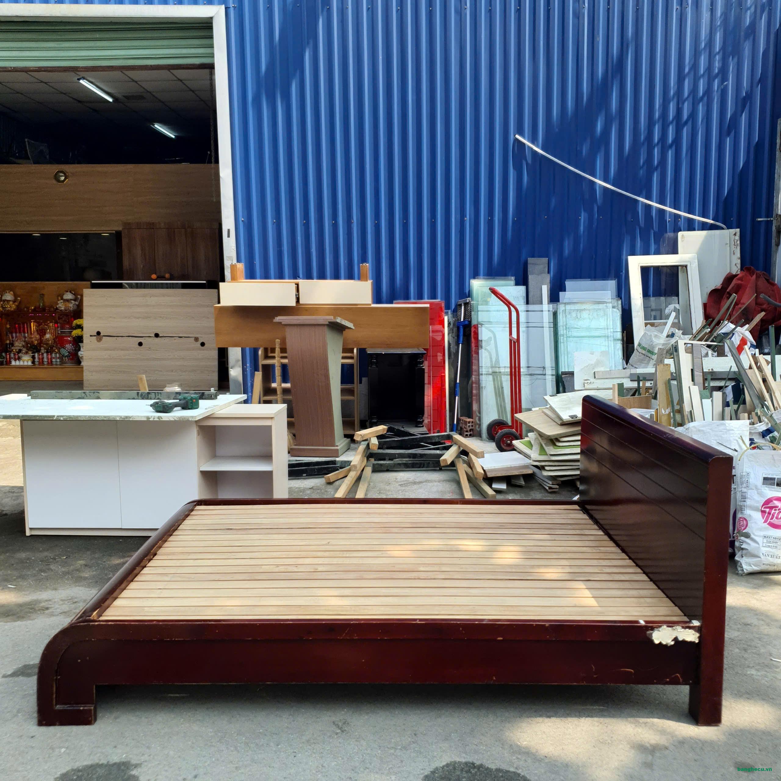 Thanh lý giường gỗ xoan đào 1m6x2m cũ đẹp - Ảnh 3