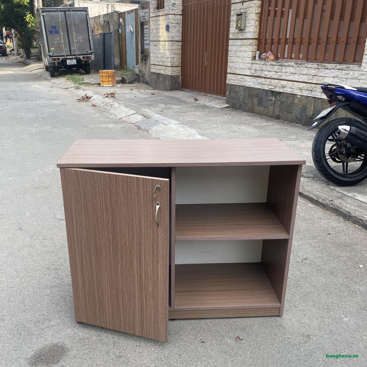 Thanh lý tủ đựng hồ sơ văn phòng kiểu thấp màu nâu