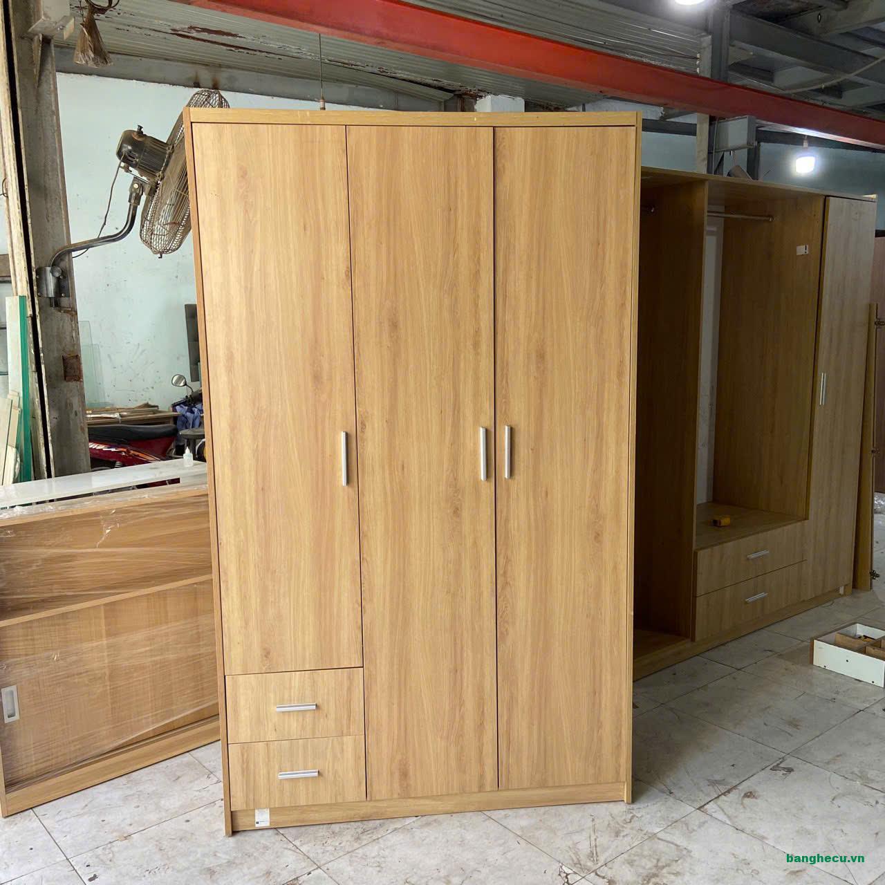 Tủ quần áo 3 cánh 1m2x2m màu vân gỗ giá xưởng