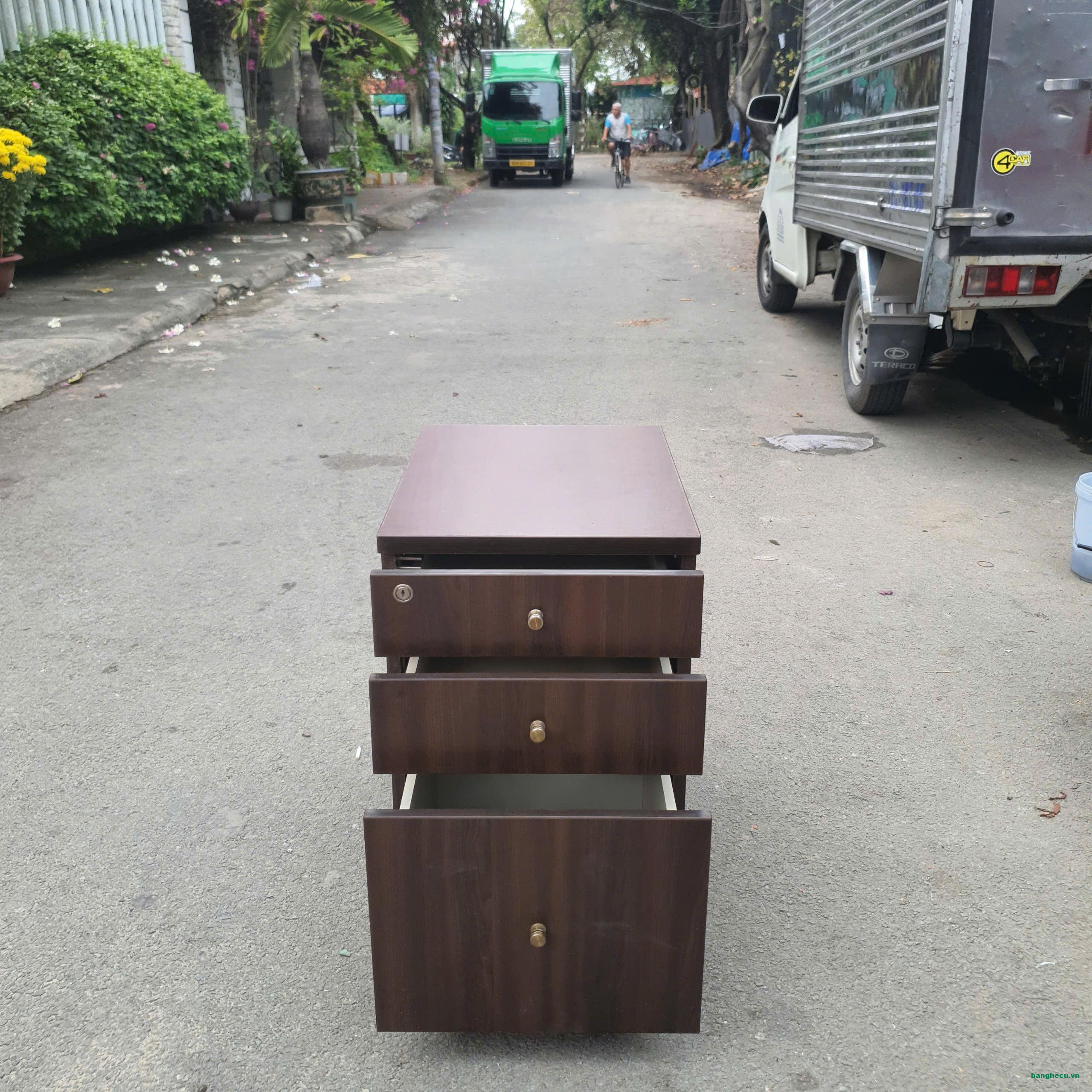 Tủ cabin giám đốc 3 ngăn màu nâu mới 95% (2 mẫu) - Ảnh 6