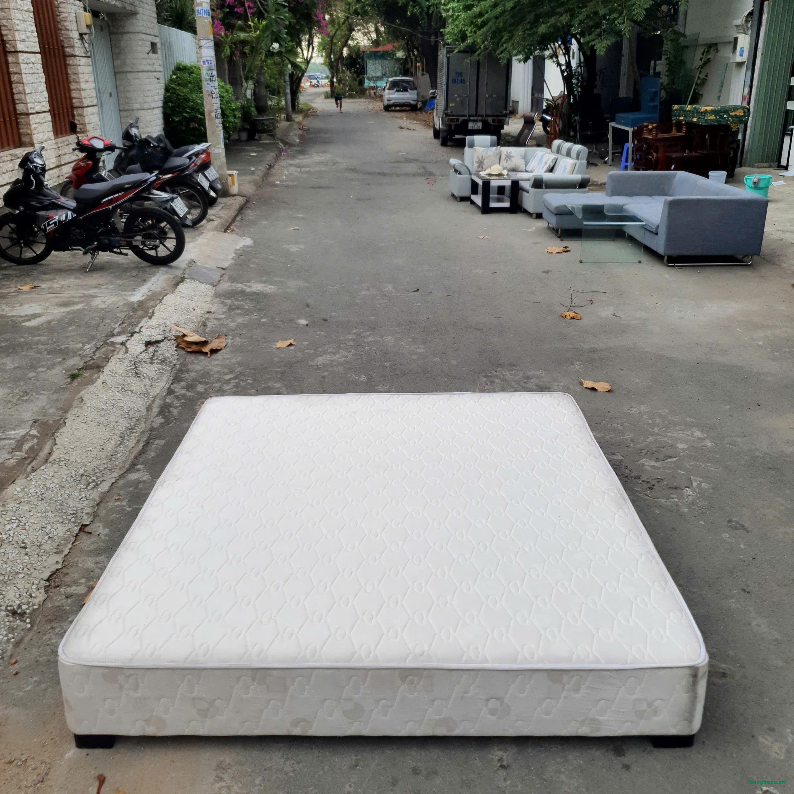 Nệm Dunlopill Moments 1m8x2m (dày 25cm và 30cm) cũ dùng còn tốt