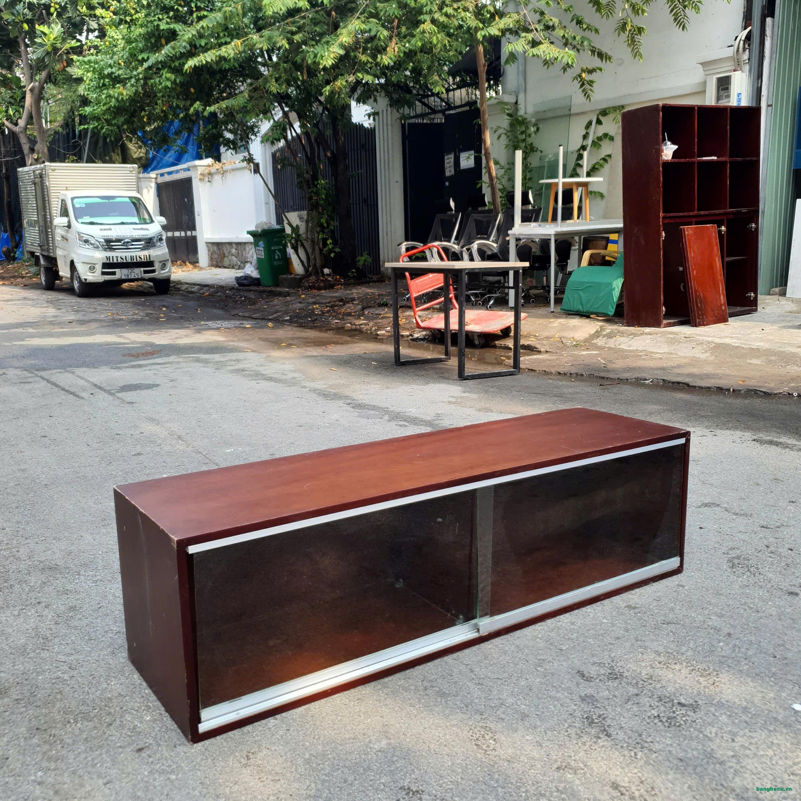 Tủ hồ sơ thấp cửa kính lùa gỗ công nghiệp 1m4x40cm cũ - Ảnh 4