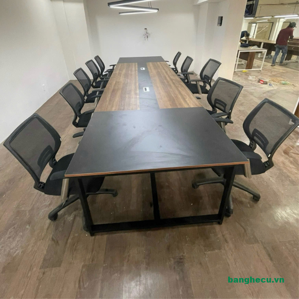 Bàn họp văn phòng chân sắt kết hợp ghế xoay mới 100%